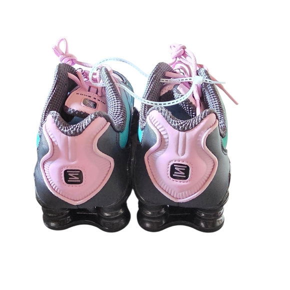 Nike Shox Women's Athletic Shoes Size 6 (On Sale $130) - Picture 3 of 4